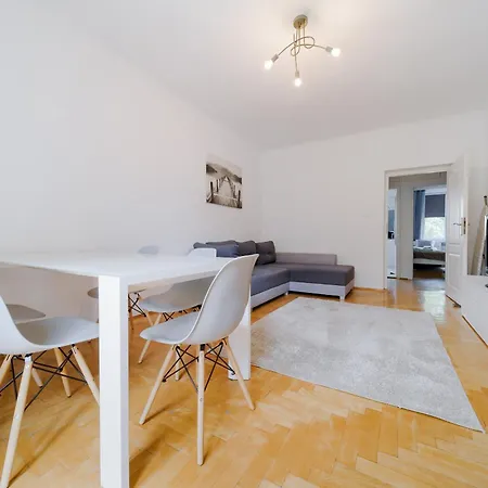 Kordeckiego 75 By Homeprime Warschau Exterior foto