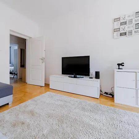 Kordeckiego 75 By Homeprime Warschau Exterior foto